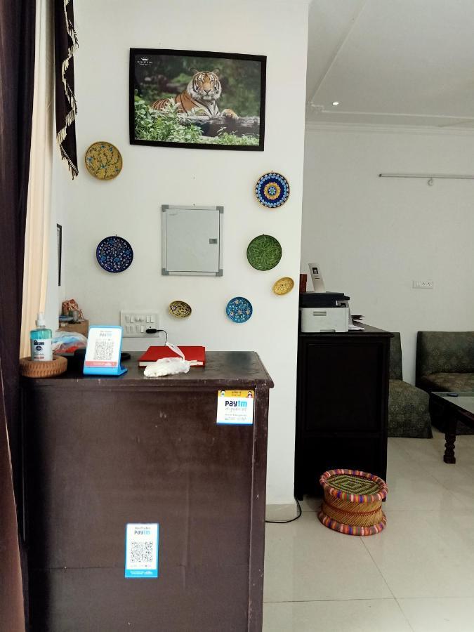 ホテル Hindupura Residency サワイ・マドプール エクステリア 写真