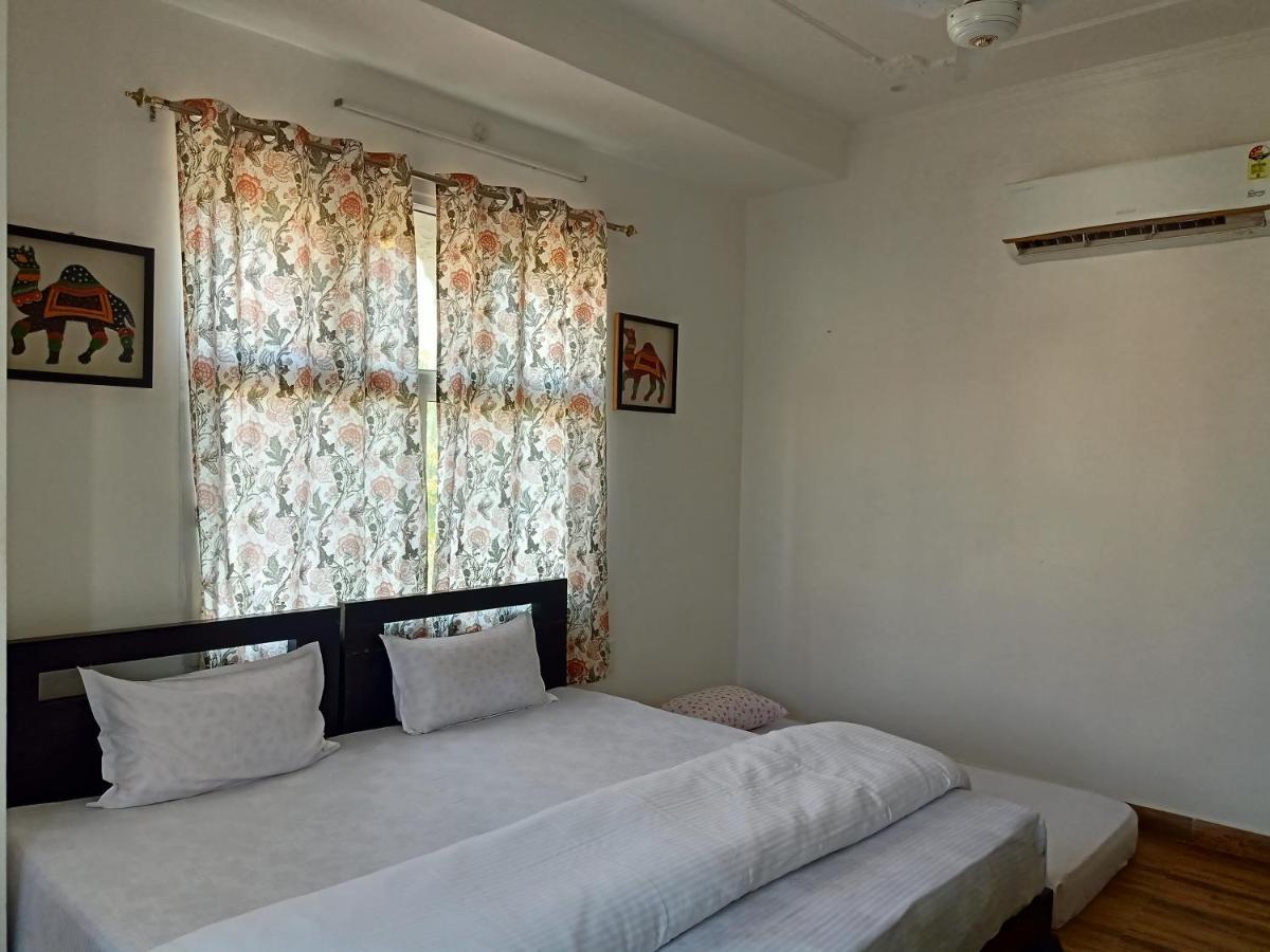 ホテル Hindupura Residency サワイ・マドプール エクステリア 写真