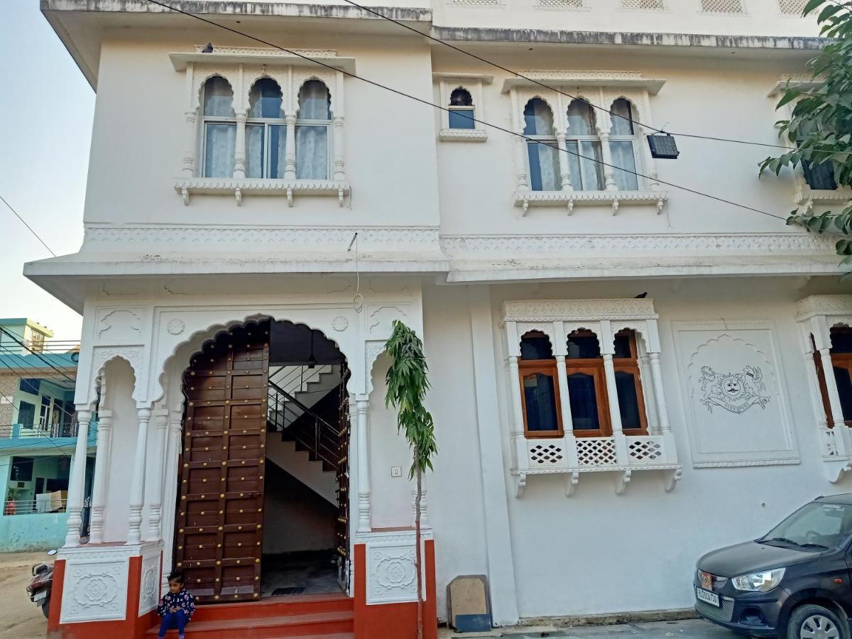 ホテル Hindupura Residency サワイ・マドプール エクステリア 写真